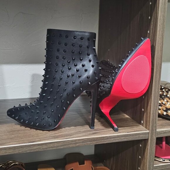 Women’s Rhinestone Black Ankle Boots Pointed Toe Stiletto Heel with Rivets - Picture 2 of 9